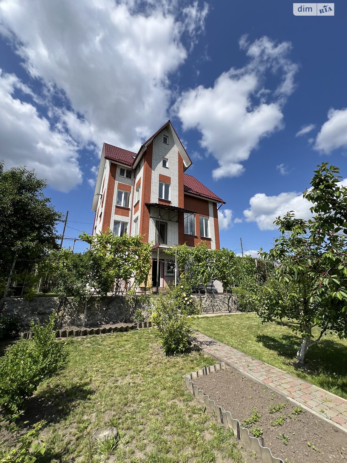четырехэтажный дом с гаражом, 348.7 кв. м, кирпич. Продажа в Хмельницком район Дубово фото 1 четырехэтажный дом с гаражом, 348.7 кв. м, кирпич. Продажа в Хмельницком район Дубово фото 1