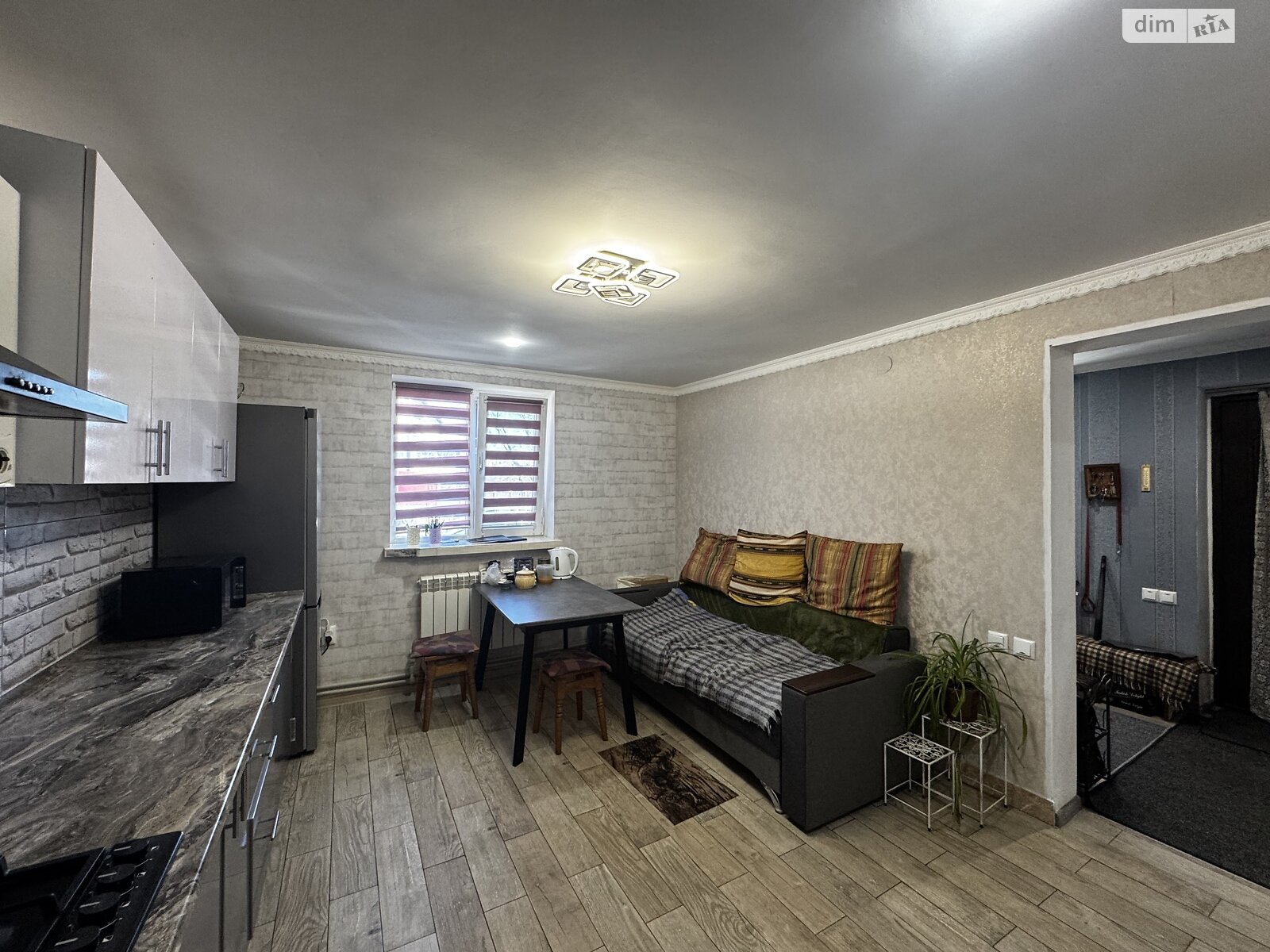 двоповерховий будинок з балконом, 85 кв. м, цегла. Продаж в Хмельницькому, район Лезневе фото 1 двоповерховий будинок з балконом, 85 кв. м, цегла. Продаж в Хмельницькому, район Лезневе фото 1