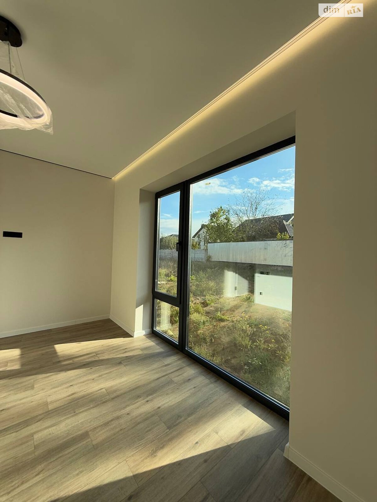 одноэтажный дом с ремонтом, 100 кв. м, кирпич. Продажа в Хмельницком район Лезневое фото 1