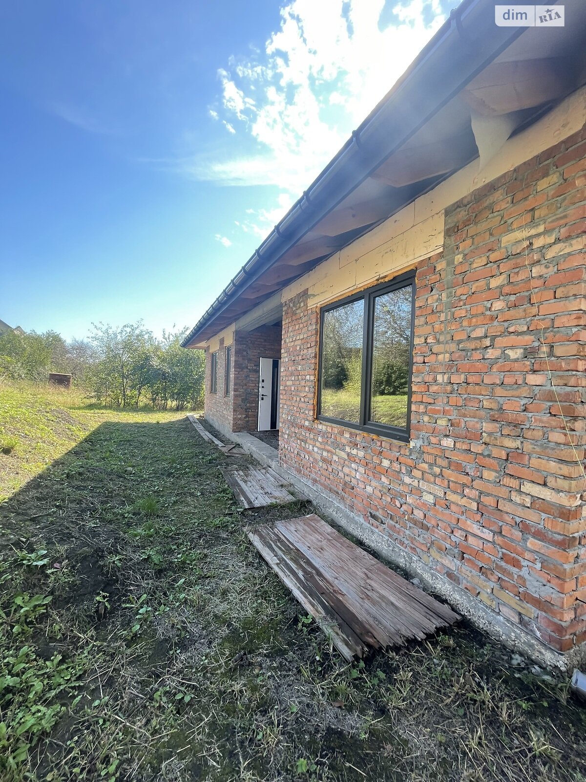 одноэтажный дом с гаражом, 115 кв. м, кирпич. Продажа в Хмельницком район Лезневое фото 1 одноэтажный дом с гаражом, 115 кв. м, кирпич. Продажа в Хмельницком район Лезневое фото 1