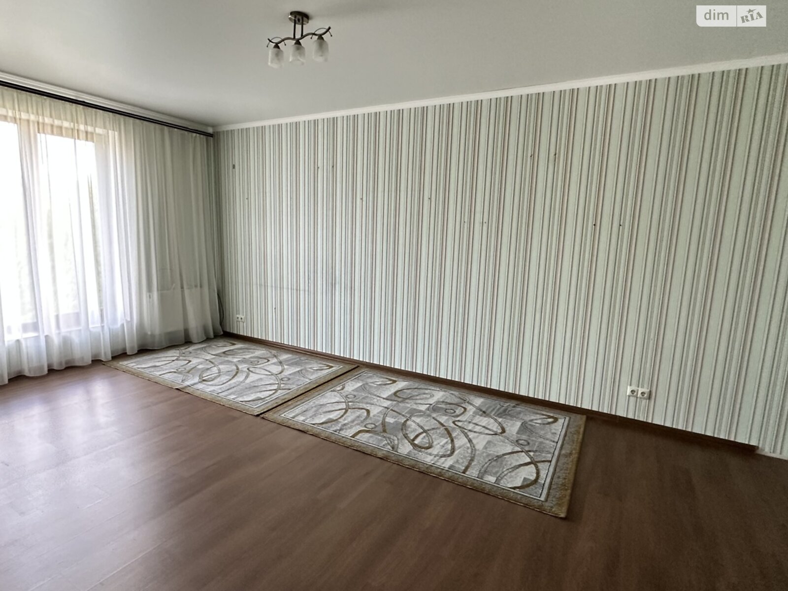 двухэтажный дом, 300 кв. м, кирпич. Продажа в Хмельницком район Лезневое фото 1 двухэтажный дом, 300 кв. м, кирпич. Продажа в Хмельницком район Лезневое фото 1