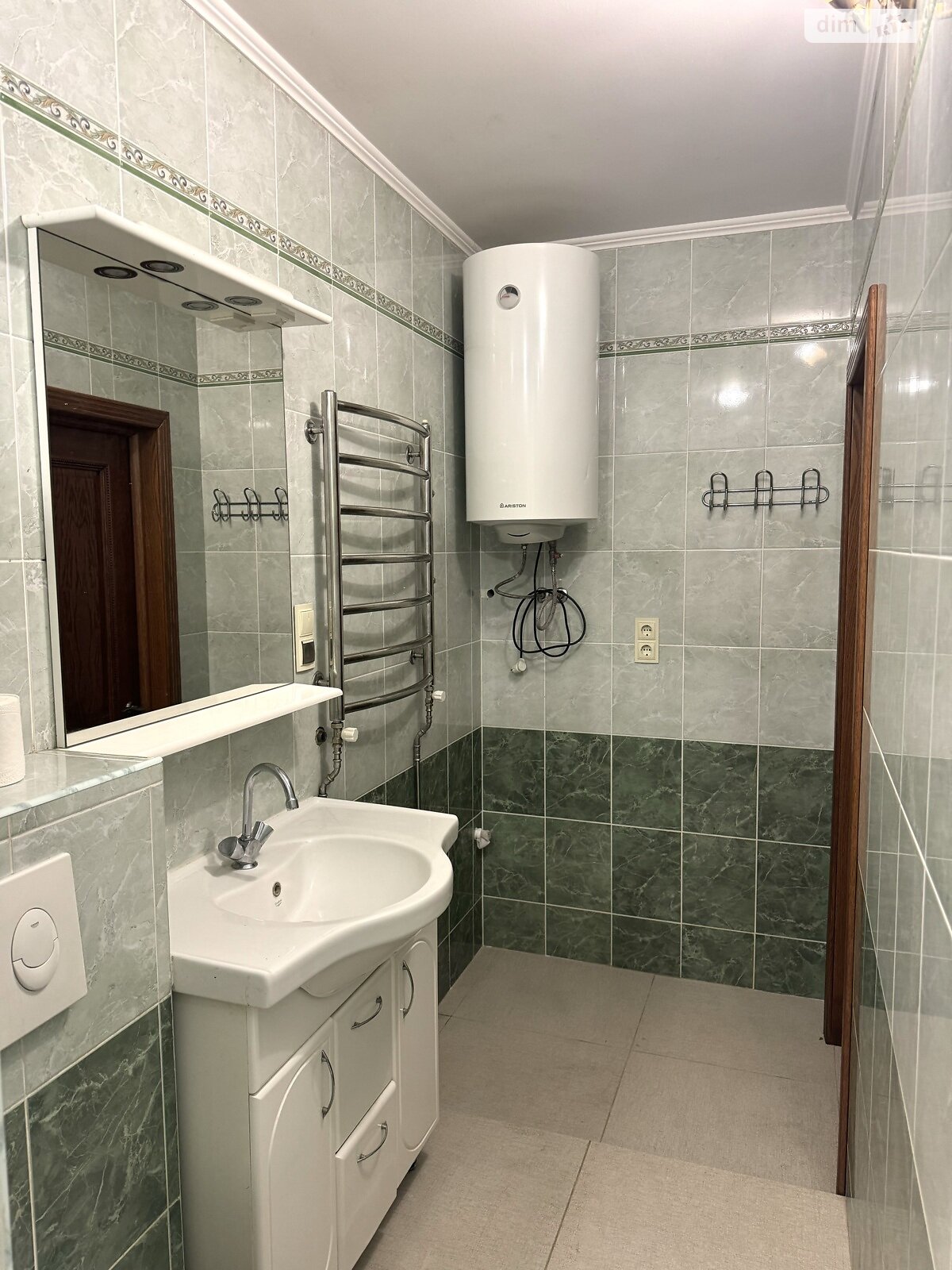 двоповерховий будинок з балконом, 167 кв. м, цегла. Продаж в Хмельницькому, район Лезневе фото 1 двоповерховий будинок з балконом, 167 кв. м, цегла. Продаж в Хмельницькому, район Лезневе фото 1