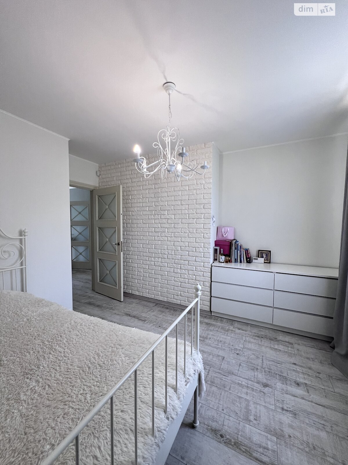 двоповерховий будинок з гаражем, 168 кв. м, цегла. Продаж в Хмельницькому, район Лезневе фото 1 двоповерховий будинок з гаражем, 168 кв. м, цегла. Продаж в Хмельницькому, район Лезневе фото 1