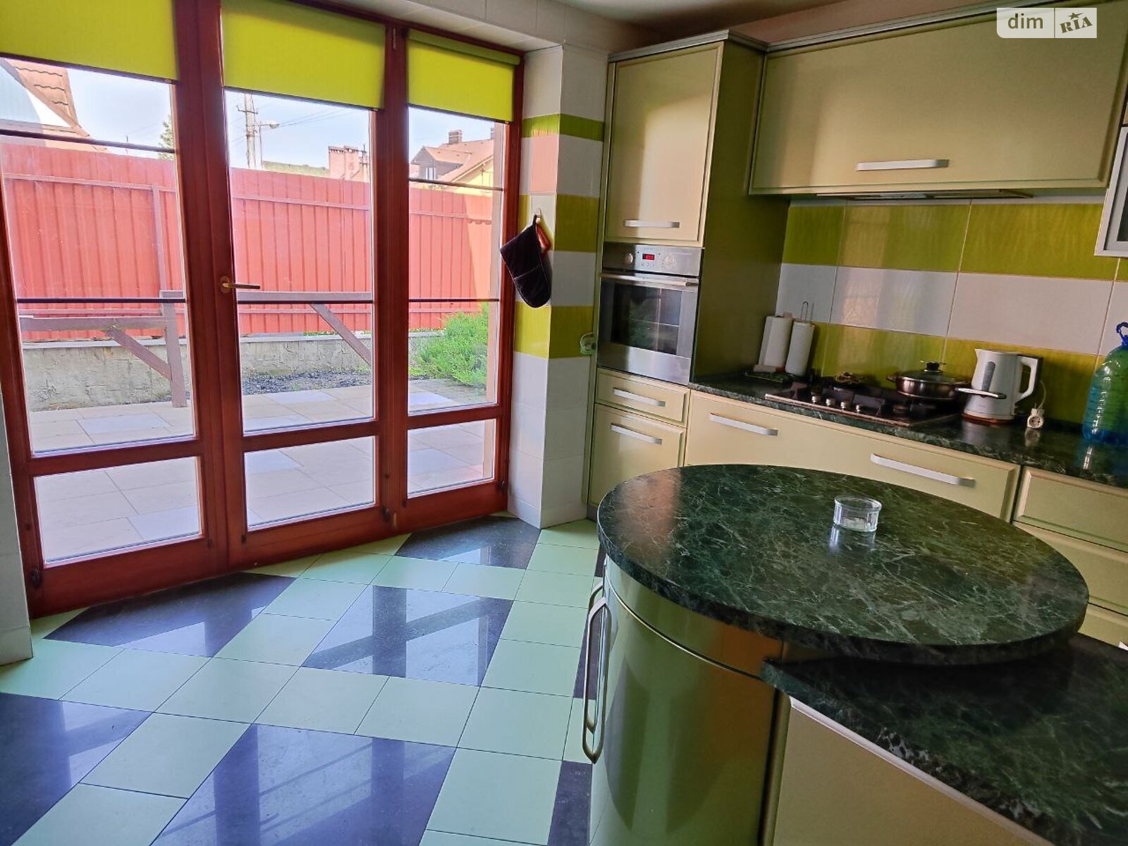 двоповерховий будинок, 331 кв. м, цегла. Продаж в Хмельницькому, район Лезневе фото 1 двоповерховий будинок, 331 кв. м, цегла. Продаж в Хмельницькому, район Лезневе фото 1