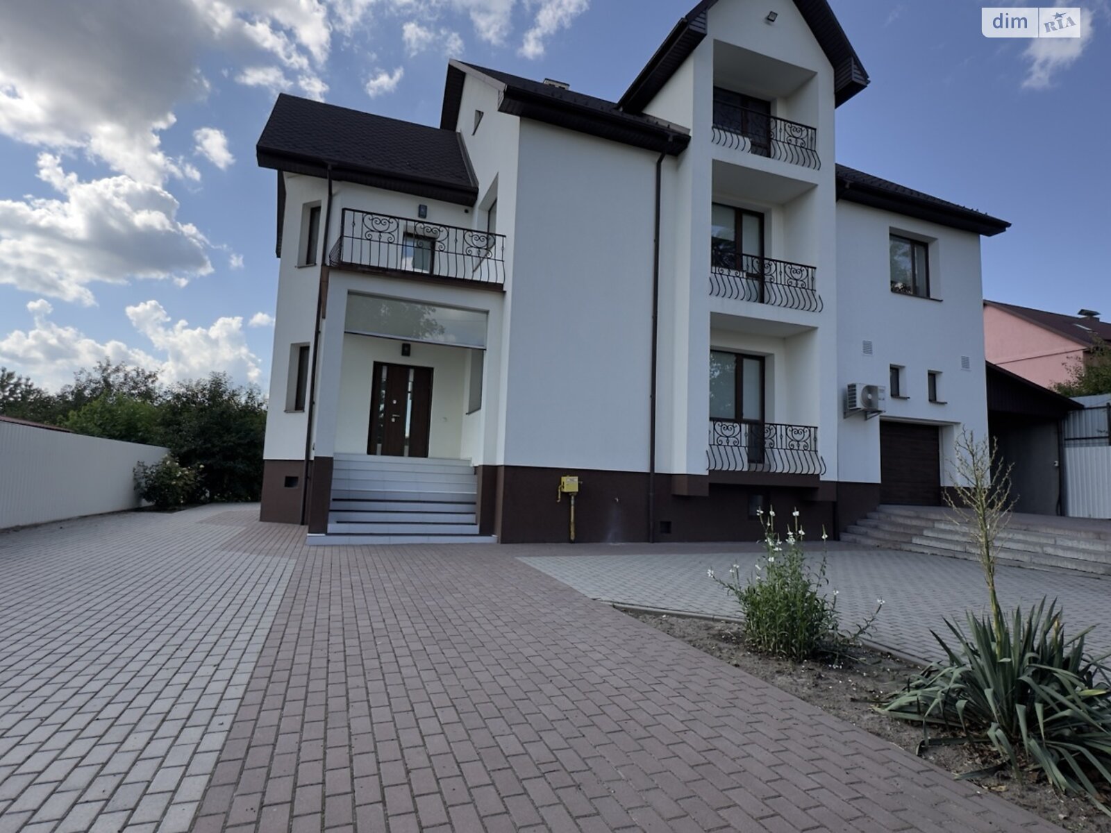 двоповерховий будинок з верандою, 343.5 кв. м, цегла. Продаж в Хмельницькому, район Лезневе фото 1 двоповерховий будинок з верандою, 343.5 кв. м, цегла. Продаж в Хмельницькому, район Лезневе фото 1