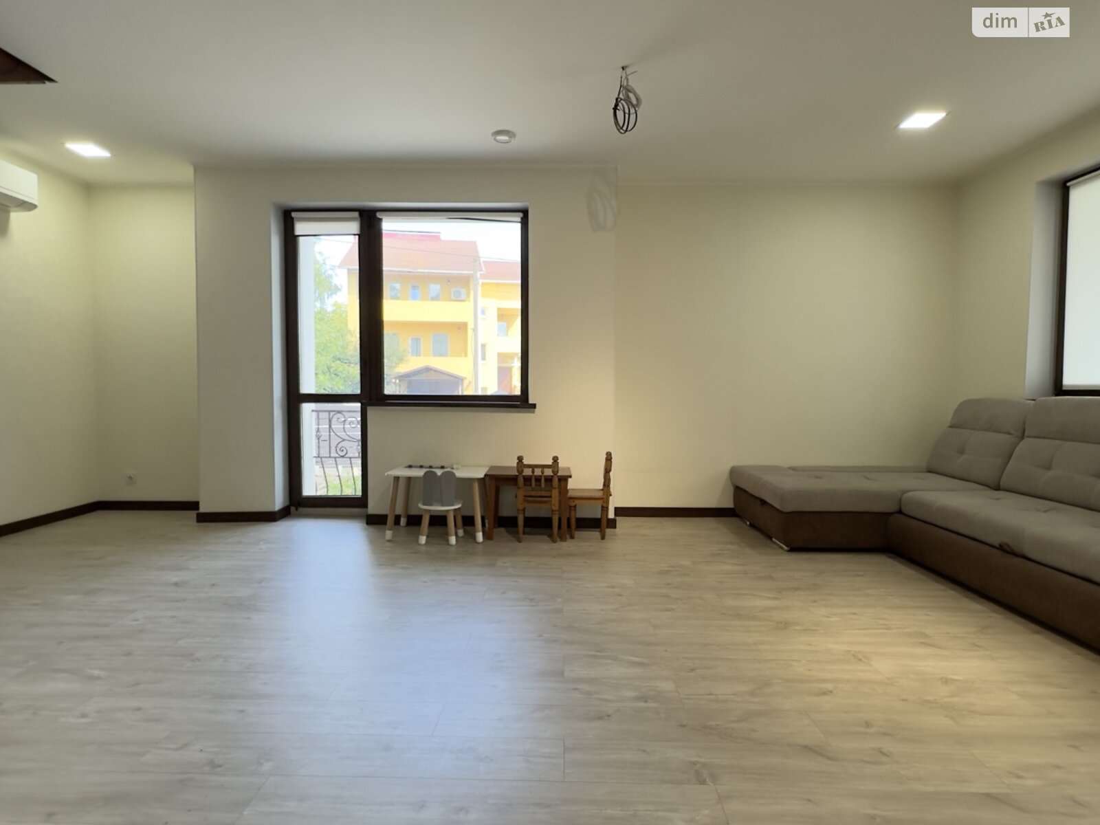 двоповерховий будинок з верандою, 343.5 кв. м, цегла. Продаж в Хмельницькому, район Лезневе фото 1 двоповерховий будинок з верандою, 343.5 кв. м, цегла. Продаж в Хмельницькому, район Лезневе фото 1