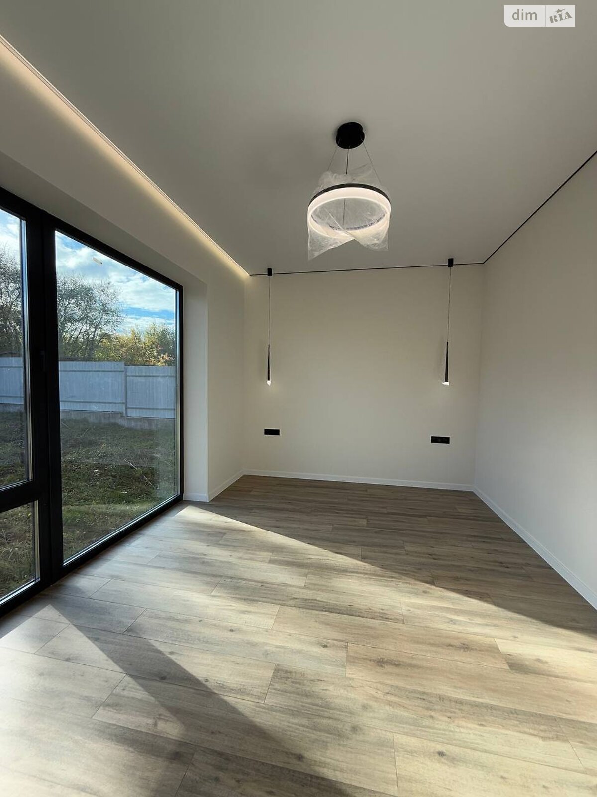 одноэтажный дом с ремонтом, 100 кв. м, кирпич. Продажа в Хмельницком фото 1 одноэтажный дом с ремонтом, 100 кв. м, кирпич. Продажа в Хмельницком фото 1