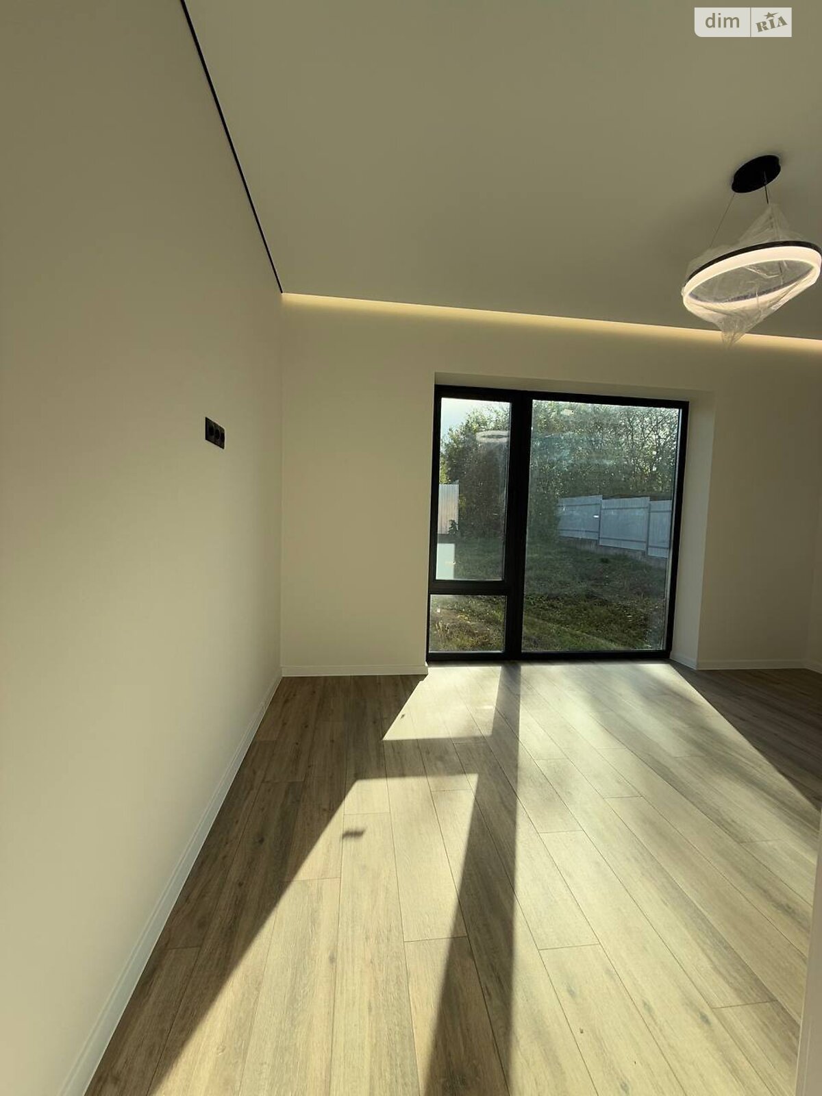 одноэтажный дом с ремонтом, 100 кв. м, кирпич. Продажа в Хмельницком фото 1 одноэтажный дом с ремонтом, 100 кв. м, кирпич. Продажа в Хмельницком фото 1