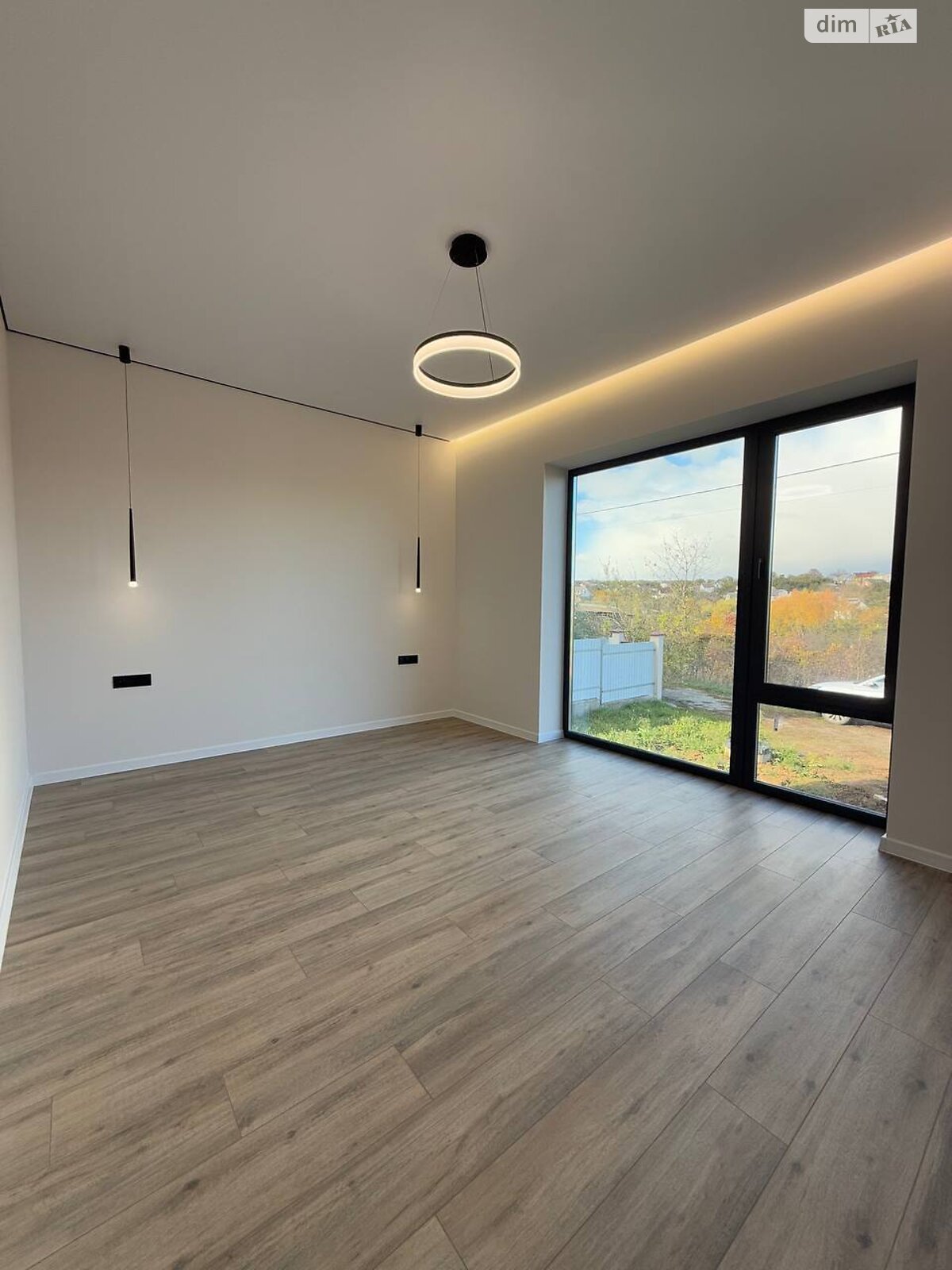 одноэтажный дом с ремонтом, 100 кв. м, кирпич. Продажа в Хмельницком фото 1 одноэтажный дом с ремонтом, 100 кв. м, кирпич. Продажа в Хмельницком фото 1