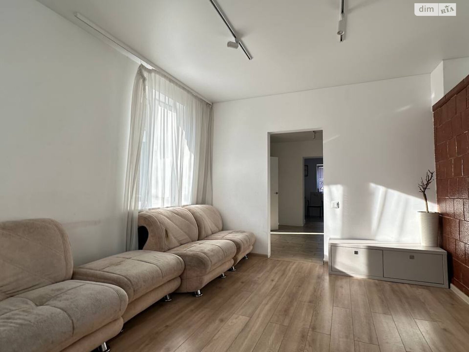 одноповерховий будинок з гаражем, 100 кв. м, цегла. Продаж в Хмельницькому, район Новий план фото 1 одноповерховий будинок з гаражем, 100 кв. м, цегла. Продаж в Хмельницькому, район Новий план фото 1