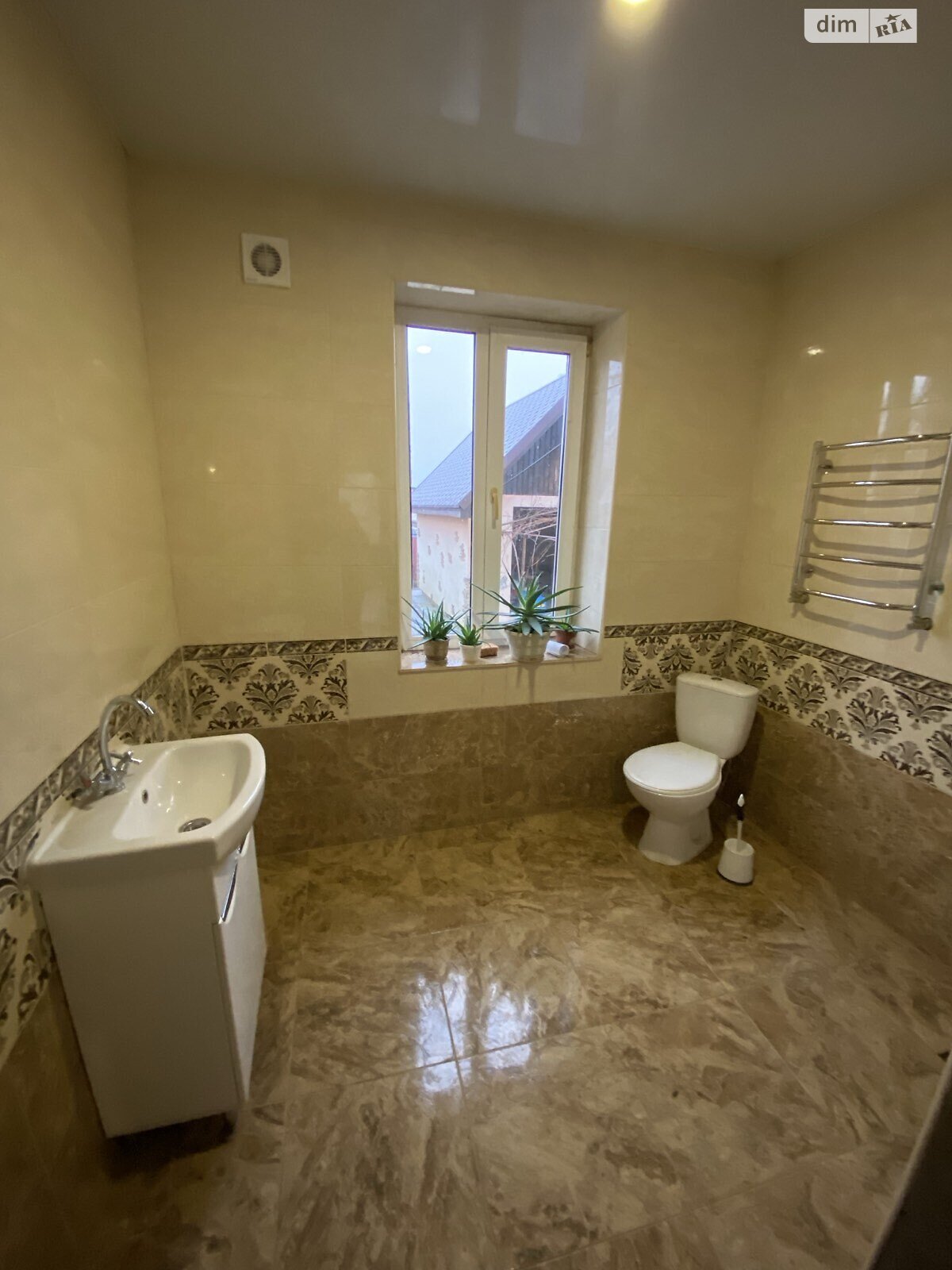 двухэтажный дом с гаражом, 190 кв. м, кирпич. Продажа в Хмельницком фото 1 двухэтажный дом с гаражом, 190 кв. м, кирпич. Продажа в Хмельницком фото 1