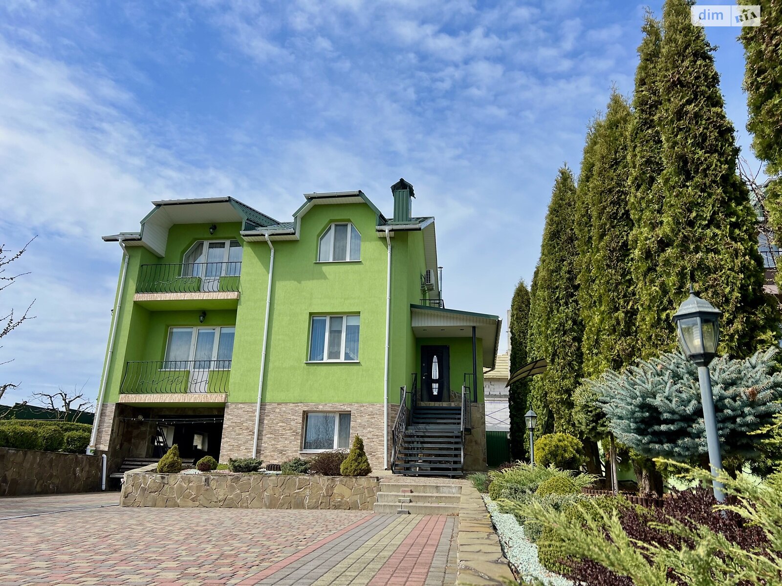 двоповерховий будинок з верандою, 200.7 кв. м, цегла. Продаж в Хмельницькому, район Отрадне фото 1 двоповерховий будинок з верандою, 200.7 кв. м, цегла. Продаж в Хмельницькому, район Отрадне фото 1