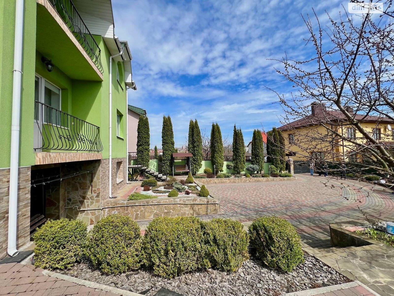 двоповерховий будинок з гаражем, 200.7 кв. м, цегла. Продаж в Хмельницькому, район Отрадне фото 1 двоповерховий будинок з гаражем, 200.7 кв. м, цегла. Продаж в Хмельницькому, район Отрадне фото 1