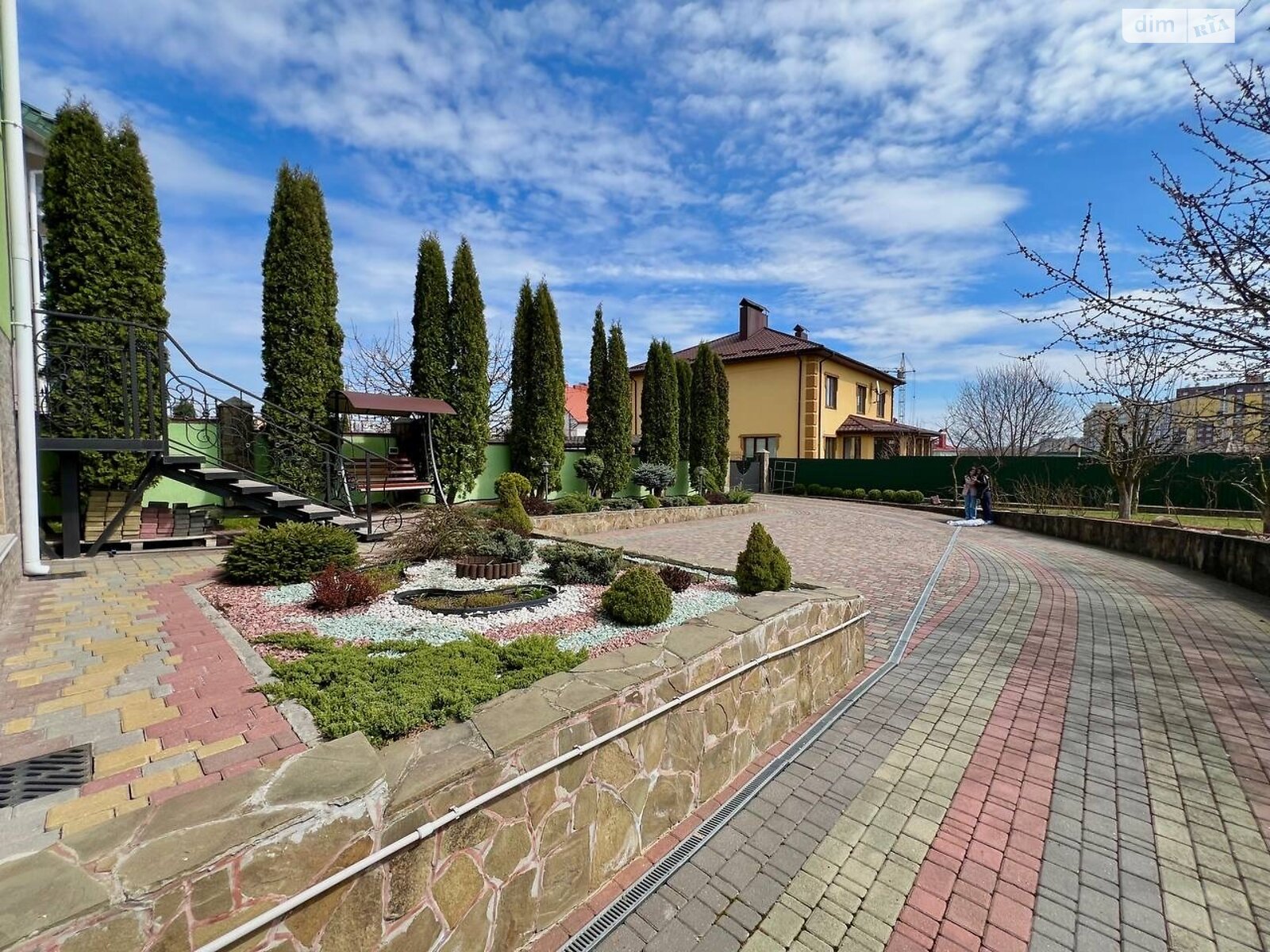 двоповерховий будинок з гаражем, 200.7 кв. м, цегла. Продаж в Хмельницькому, район Отрадне фото 1 двоповерховий будинок з гаражем, 200.7 кв. м, цегла. Продаж в Хмельницькому, район Отрадне фото 1