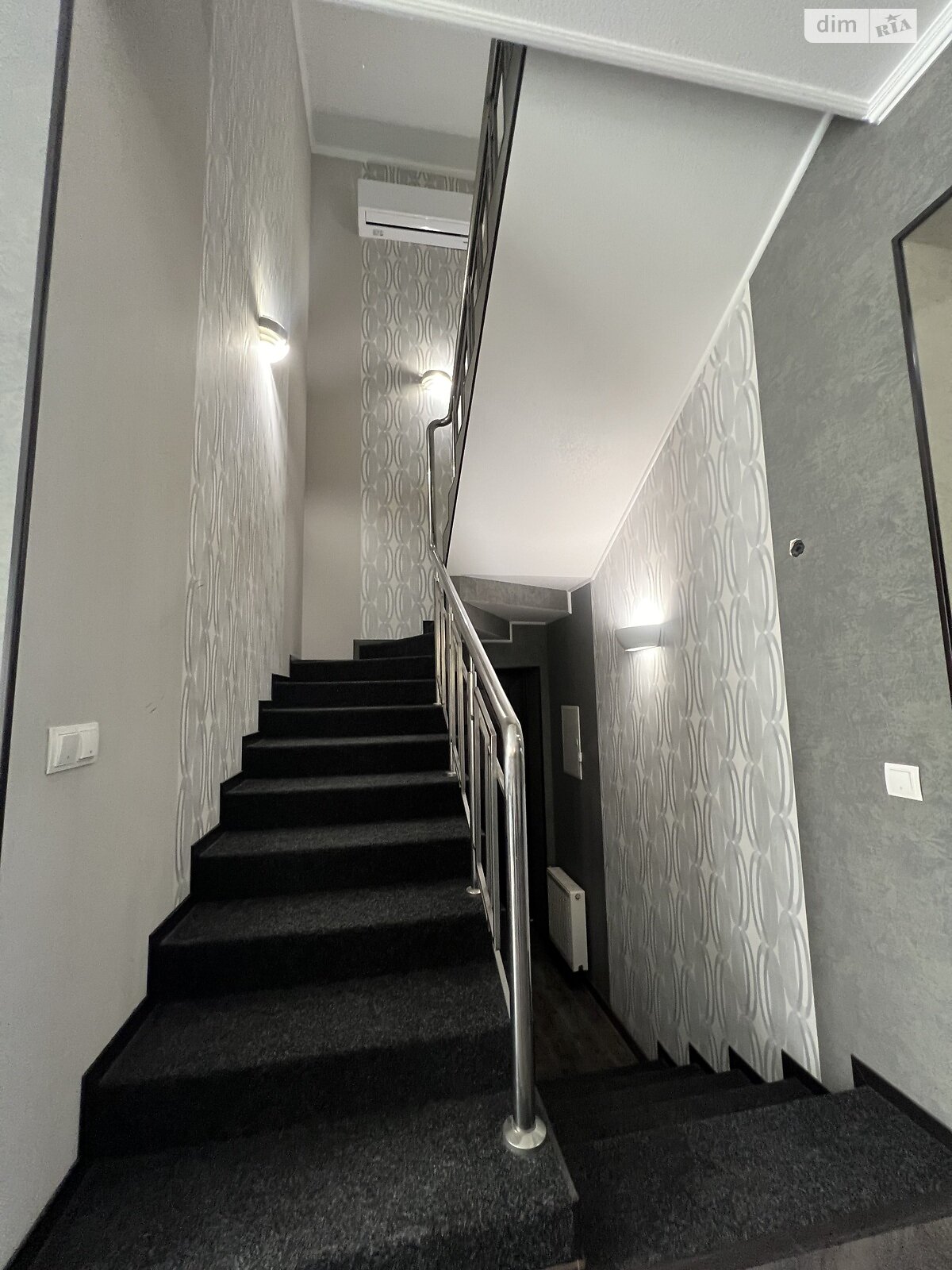 двоповерховий будинок з гаражем, 235.1 кв. м, цегла. Продаж в Хмельницькому, район Отрадне фото 1 двоповерховий будинок з гаражем, 235.1 кв. м, цегла. Продаж в Хмельницькому, район Отрадне фото 1