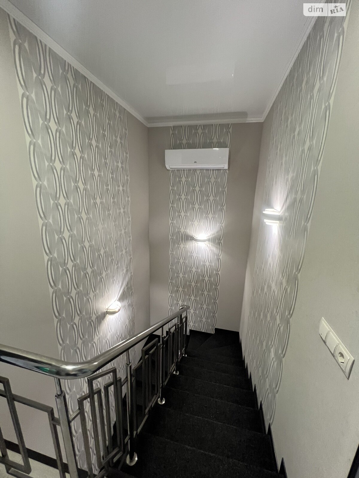 двоповерховий будинок з гаражем, 235.1 кв. м, цегла. Продаж в Хмельницькому, район Отрадне фото 1 двоповерховий будинок з гаражем, 235.1 кв. м, цегла. Продаж в Хмельницькому, район Отрадне фото 1