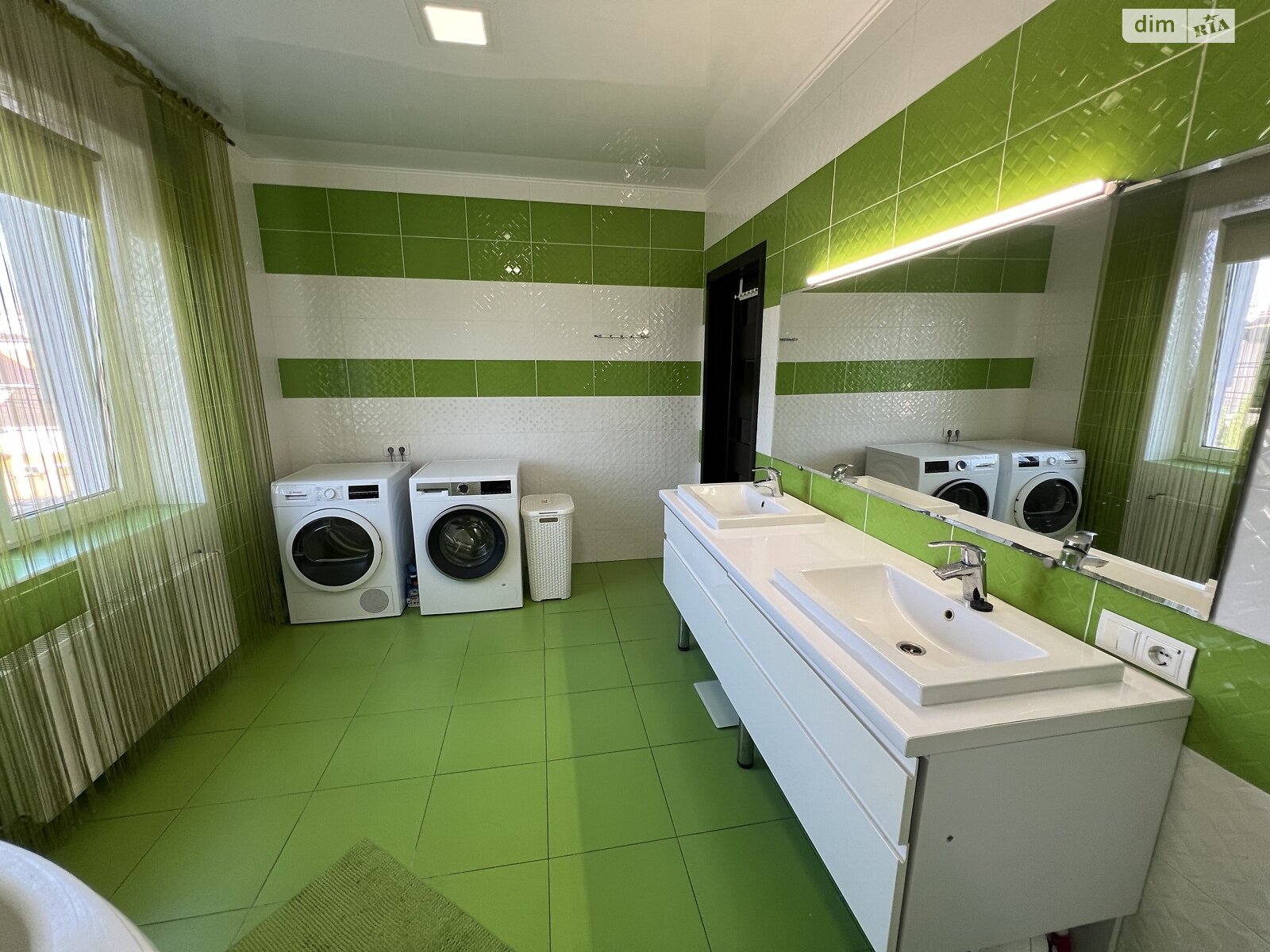 двоповерховий будинок з гаражем, 235.1 кв. м, цегла. Продаж в Хмельницькому, район Отрадне фото 1 двоповерховий будинок з гаражем, 235.1 кв. м, цегла. Продаж в Хмельницькому, район Отрадне фото 1