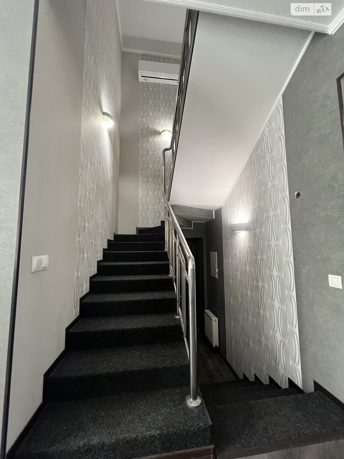 двоповерховий будинок з гаражем, 235.1 кв. м, цегла. Продаж в Хмельницькому, район Отрадне фото 1 двоповерховий будинок з гаражем, 235.1 кв. м, цегла. Продаж в Хмельницькому, район Отрадне фото 1