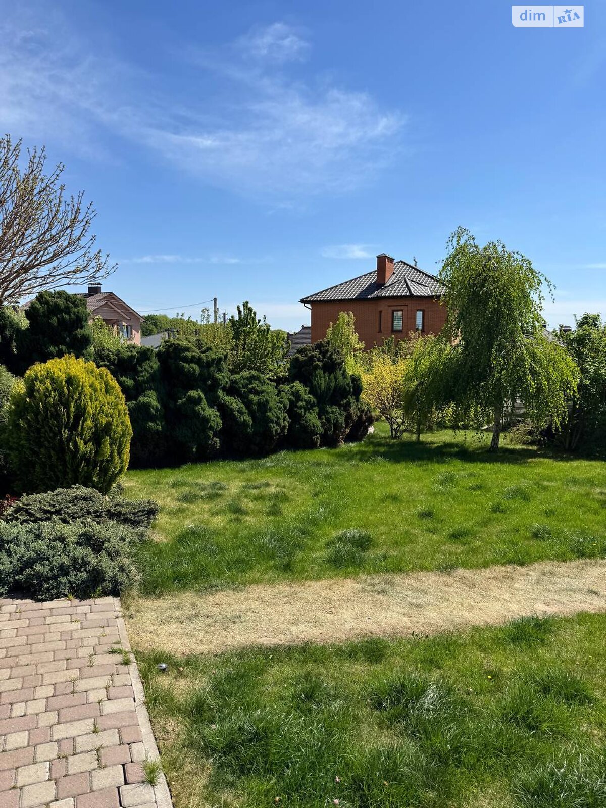 трехэтажный дом с гаражом, 444.2 кв. м, кирпич. Продажа в Лесовых Гриновцах фото 1 трехэтажный дом с гаражом, 444.2 кв. м, кирпич. Продажа в Лесовых Гриновцах фото 1