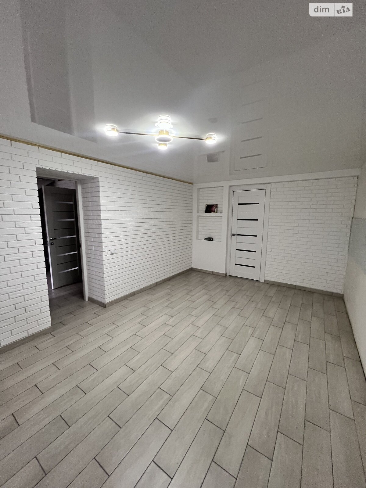 двоповерховий будинок з гаражем, 200 кв. м, цегла. Продаж в Хмельницькому, район Ружична фото 1 двоповерховий будинок з гаражем, 200 кв. м, цегла. Продаж в Хмельницькому, район Ружична фото 1