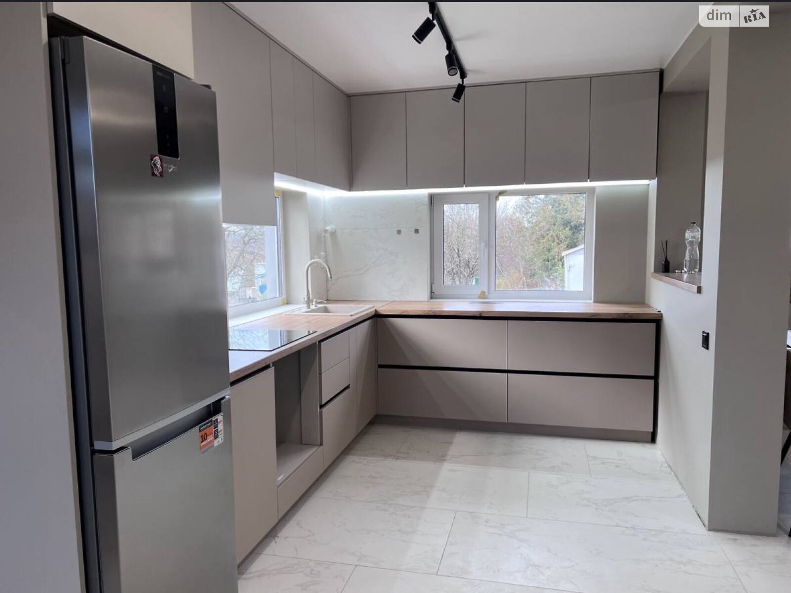 двухэтажный дом с балконом, 67 кв. м, кирпич. Продажа в Хмельницком район Центр фото 1 двухэтажный дом с балконом, 67 кв. м, кирпич. Продажа в Хмельницком район Центр фото 1