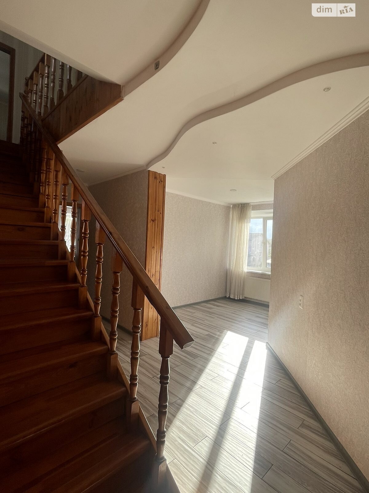 двухэтажный дом с ремонтом, 180 кв. м, кирпич. Продажа в Хмельницком район Центр фото 1