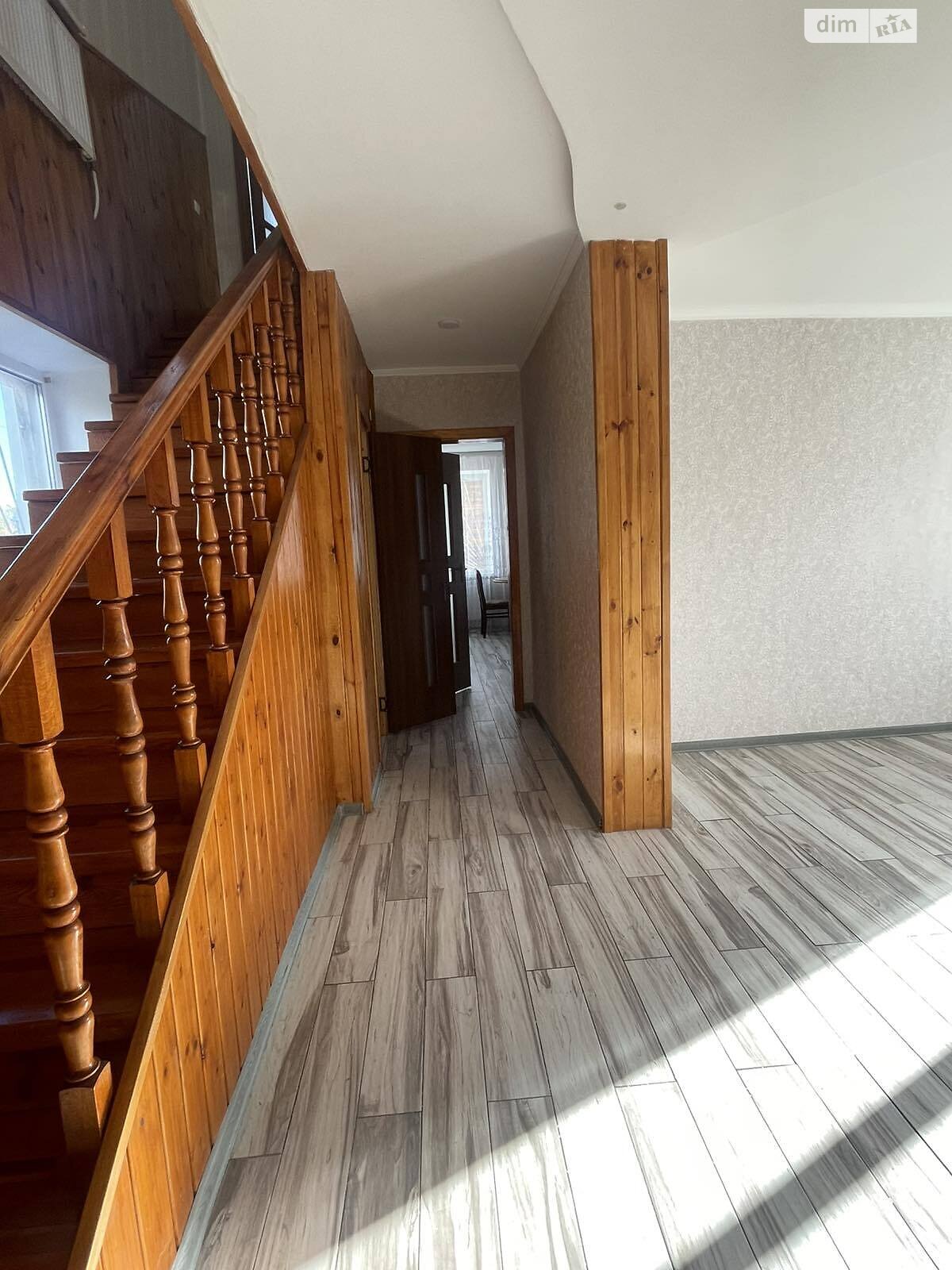 двухэтажный дом с ремонтом, 180 кв. м, кирпич. Продажа в Хмельницком район Центр фото 1