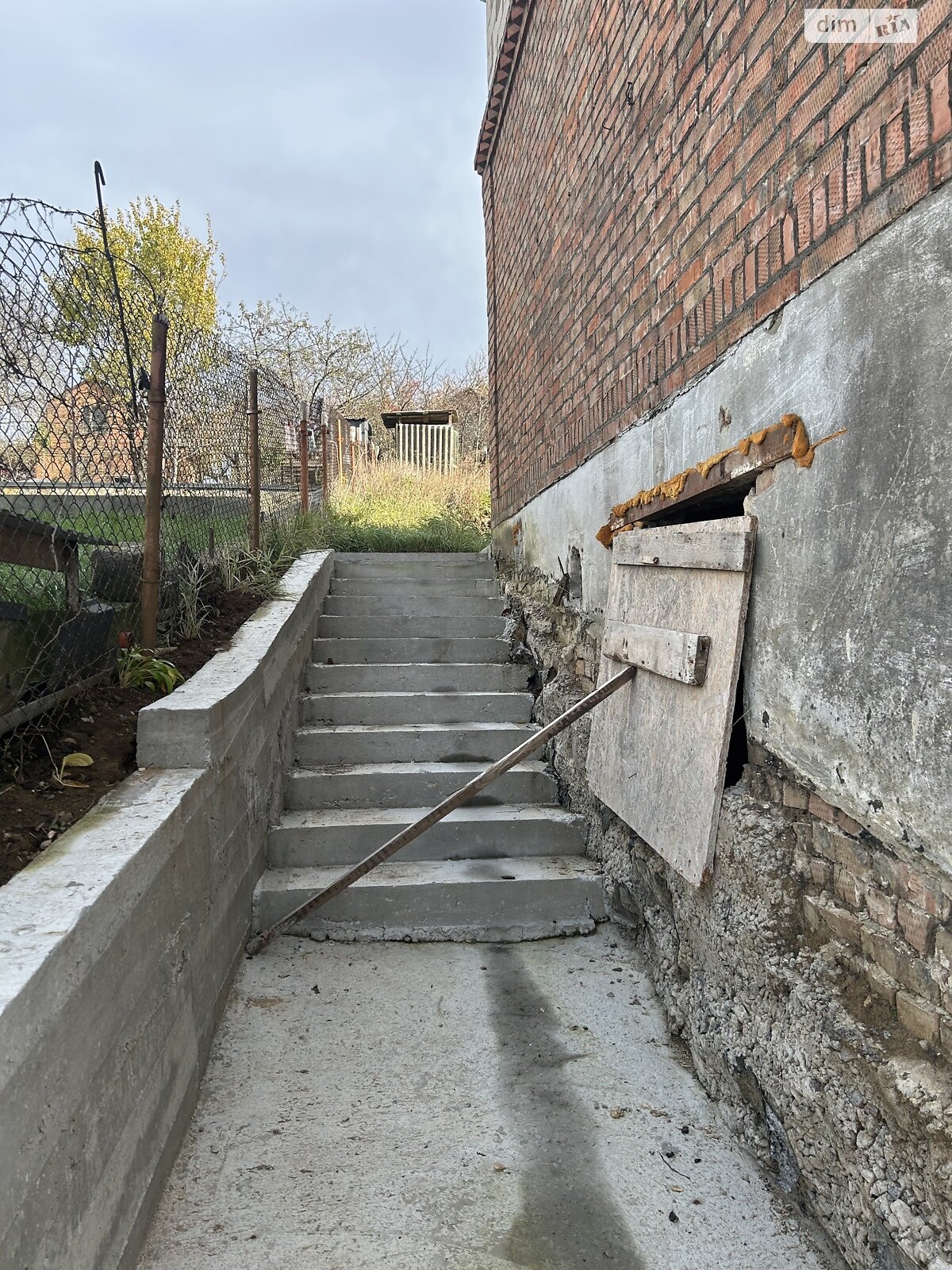 трехэтажный дом, 120 кв. м, кирпич. Продажа в Хмельницком район Центр фото 1 трехэтажный дом, 120 кв. м, кирпич. Продажа в Хмельницком район Центр фото 1