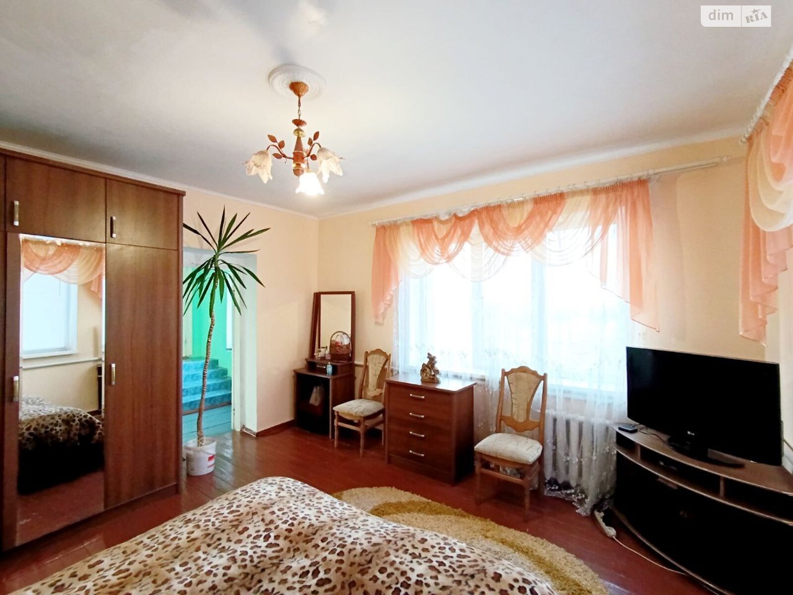 двоповерховий будинок з гаражем, 240.9 кв. м, цегла. Продаж в Хмельницькому, район Центр фото 1 двоповерховий будинок з гаражем, 240.9 кв. м, цегла. Продаж в Хмельницькому, район Центр фото 1