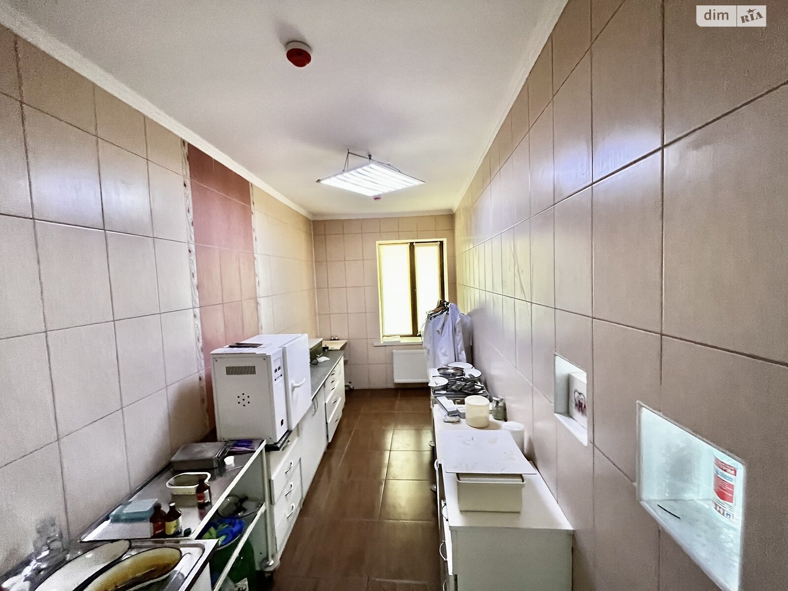 одноэтажный дом с гаражом, 91.2 кв. м, кирпич. Продажа в Хмельницком район Центр фото 1 одноэтажный дом с гаражом, 91.2 кв. м, кирпич. Продажа в Хмельницком район Центр фото 1