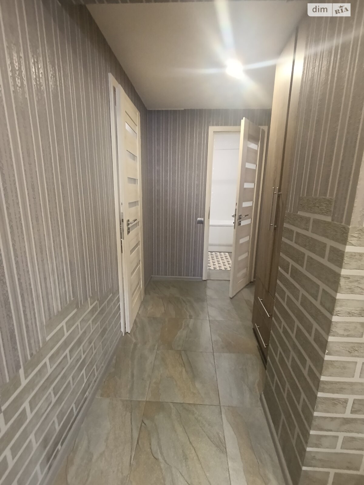 одноповерховий будинок з гаражем, 76 кв. м, кирпич. Продаж в Хмельницькому, район Центр фото 1 одноповерховий будинок з гаражем, 76 кв. м, кирпич. Продаж в Хмельницькому, район Центр фото 1