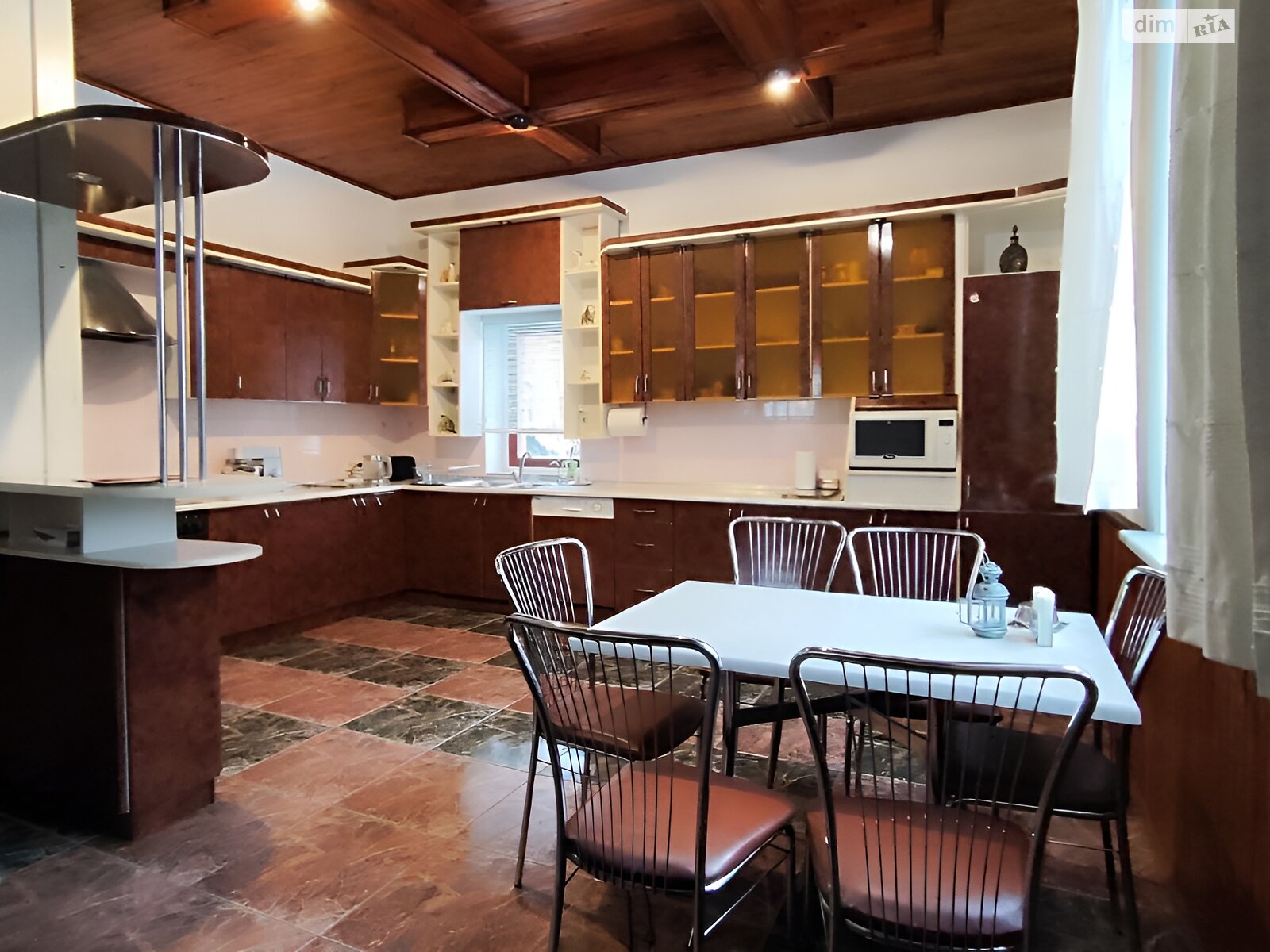 трехэтажный дом с гаражом, 410.8 кв. м, кирпич. Продажа в Хмельницком район Выставка фото 1 трехэтажный дом с гаражом, 410.8 кв. м, кирпич. Продажа в Хмельницком район Выставка фото 1