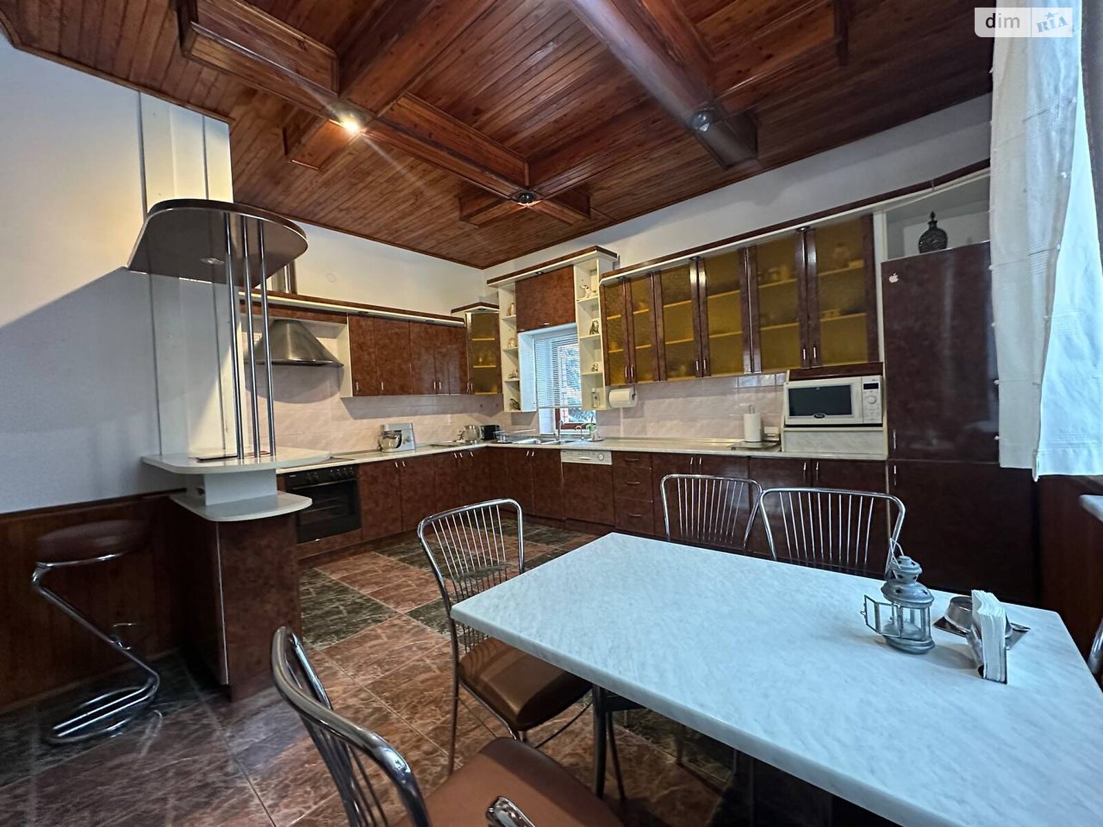 трехэтажный дом с гаражом, 410.8 кв. м, кирпич. Продажа в Хмельницком район Выставка фото 1 трехэтажный дом с гаражом, 410.8 кв. м, кирпич. Продажа в Хмельницком район Выставка фото 1