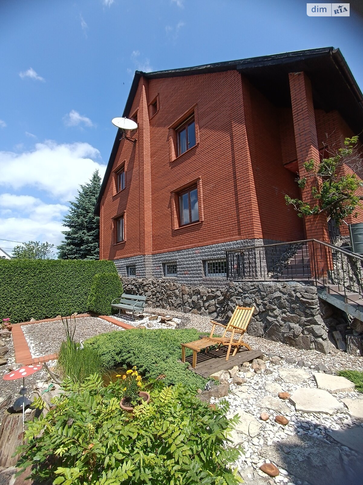 трехэтажный дом с гаражом, 410.8 кв. м, кирпич. Продажа в Хмельницком район Выставка фото 1 трехэтажный дом с гаражом, 410.8 кв. м, кирпич. Продажа в Хмельницком район Выставка фото 1