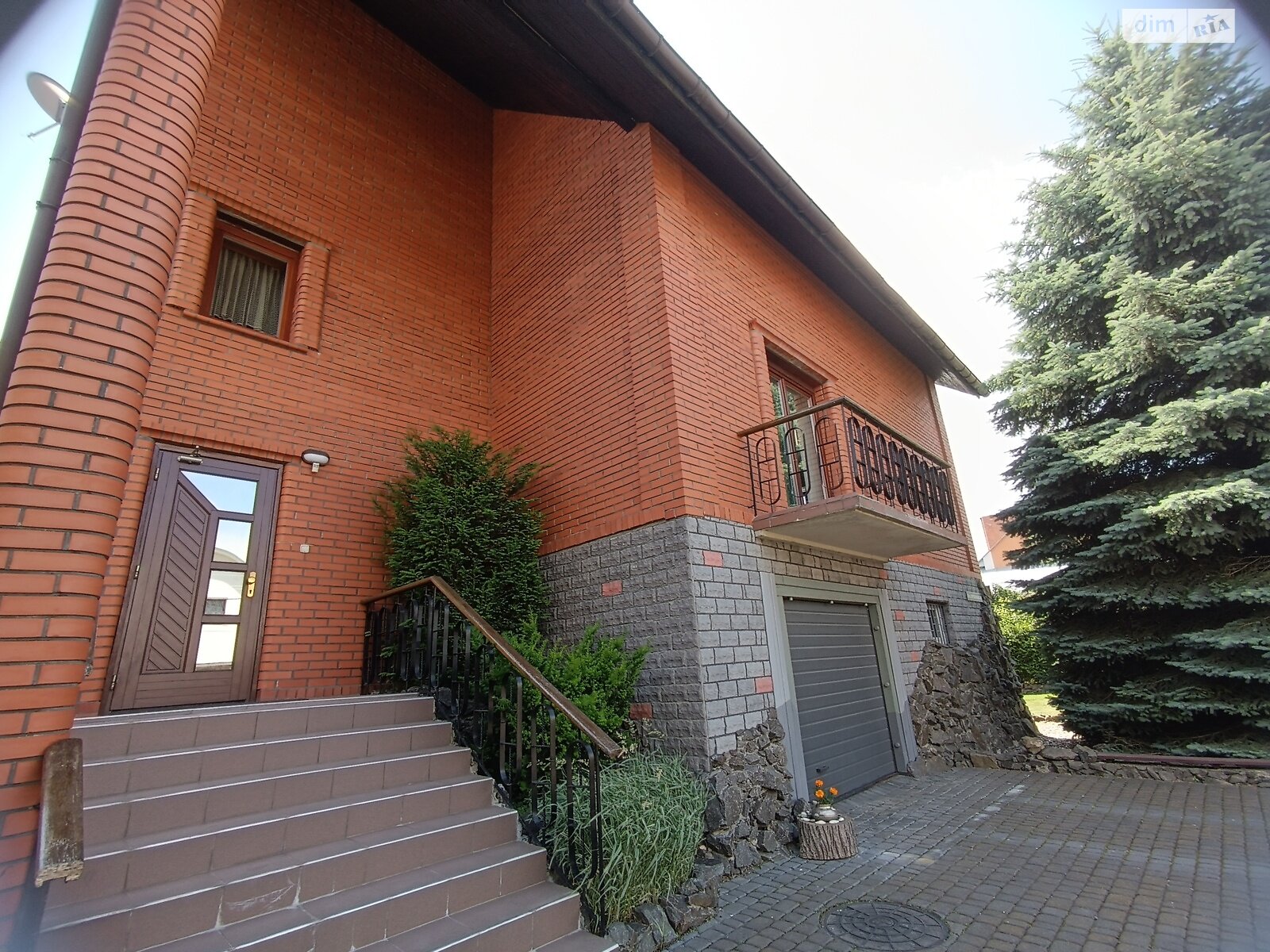 трехэтажный дом с гаражом, 410.8 кв. м, кирпич. Продажа в Хмельницком район Выставка фото 1 трехэтажный дом с гаражом, 410.8 кв. м, кирпич. Продажа в Хмельницком район Выставка фото 1
