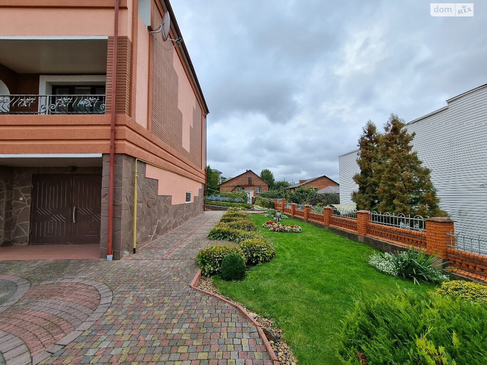 двоповерховий будинок з опаленням, 246.4 кв. м, цегла. Продаж в Хмельницькому, район Південно-Західний фото 1 двоповерховий будинок з опаленням, 246.4 кв. м, цегла. Продаж в Хмельницькому, район Південно-Західний фото 1