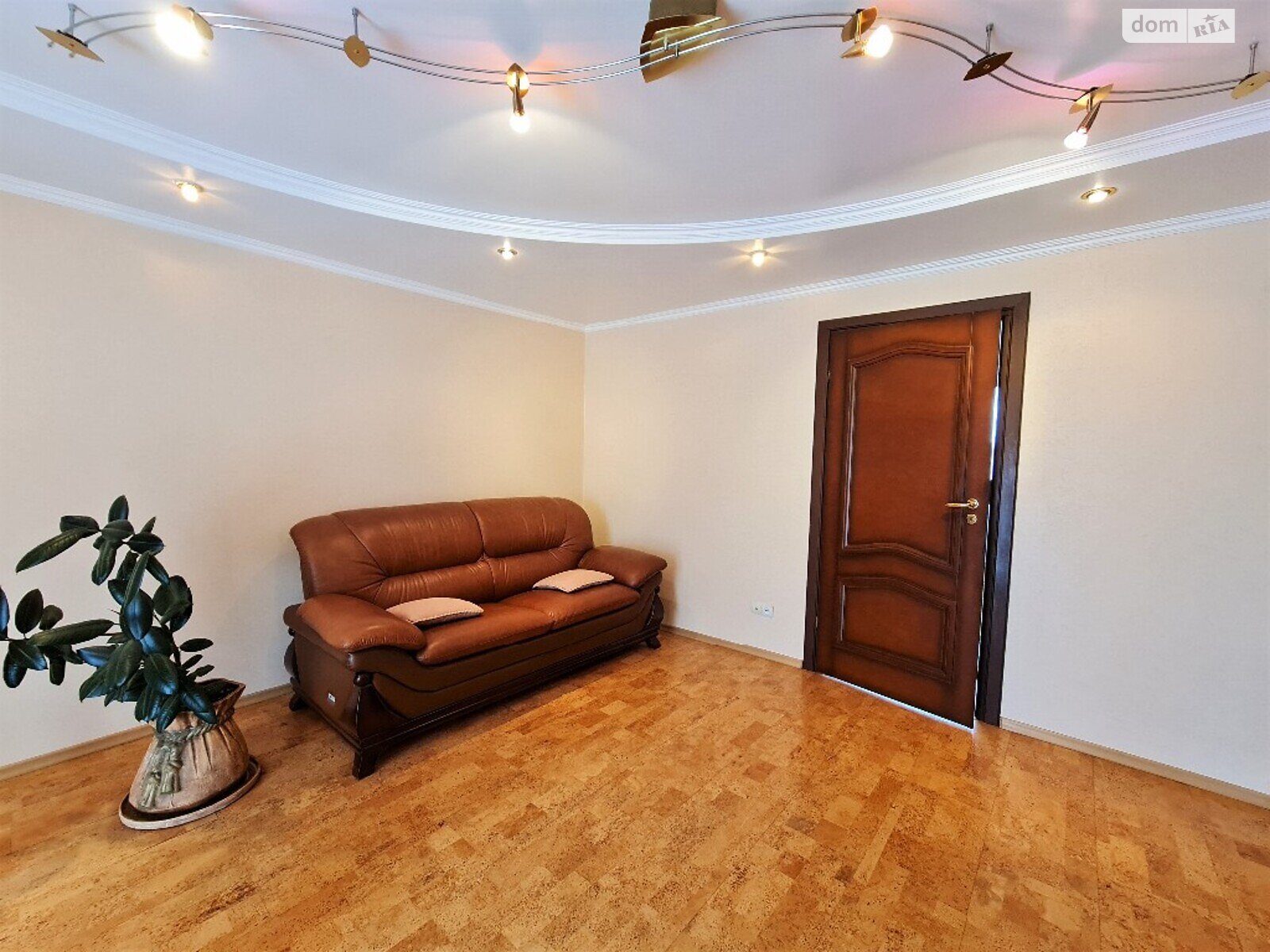 двоповерховий будинок з опаленням, 246.4 кв. м, цегла. Продаж в Хмельницькому, район Південно-Західний фото 1 двоповерховий будинок з опаленням, 246.4 кв. м, цегла. Продаж в Хмельницькому, район Південно-Західний фото 1