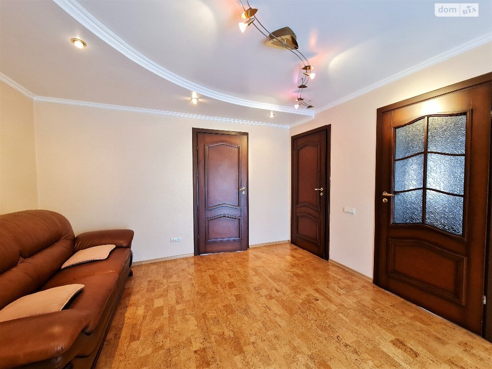 двоповерховий будинок з опаленням, 246.4 кв. м, цегла. Продаж в Хмельницькому, район Південно-Західний фото 1 двоповерховий будинок з опаленням, 246.4 кв. м, цегла. Продаж в Хмельницькому, район Південно-Західний фото 1