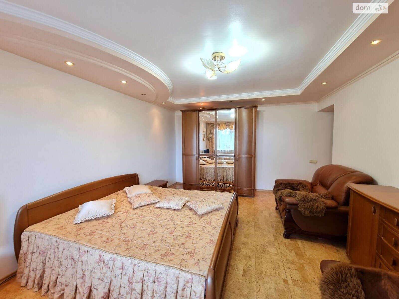 двоповерховий будинок з опаленням, 246.4 кв. м, цегла. Продаж в Хмельницькому, район Південно-Західний фото 1 двоповерховий будинок з опаленням, 246.4 кв. м, цегла. Продаж в Хмельницькому, район Південно-Західний фото 1