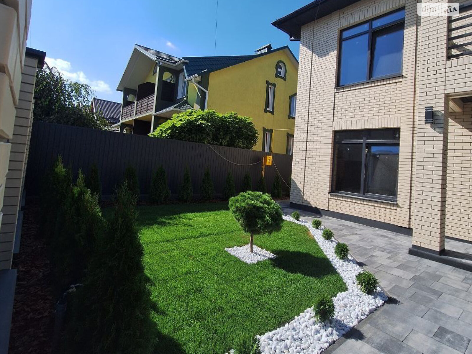 двухэтажный дом с гаражом, 235 кв. м, кирпич. Продажа в Хмельницком район Загот Зерно фото 1 двухэтажный дом с гаражом, 235 кв. м, кирпич. Продажа в Хмельницком район Загот Зерно фото 1