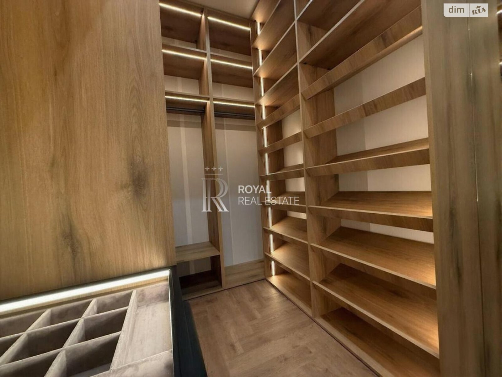 двухэтажный дом с отоплением, 246 кв. м, кирпич. Продажа в Ходосовке фото 1