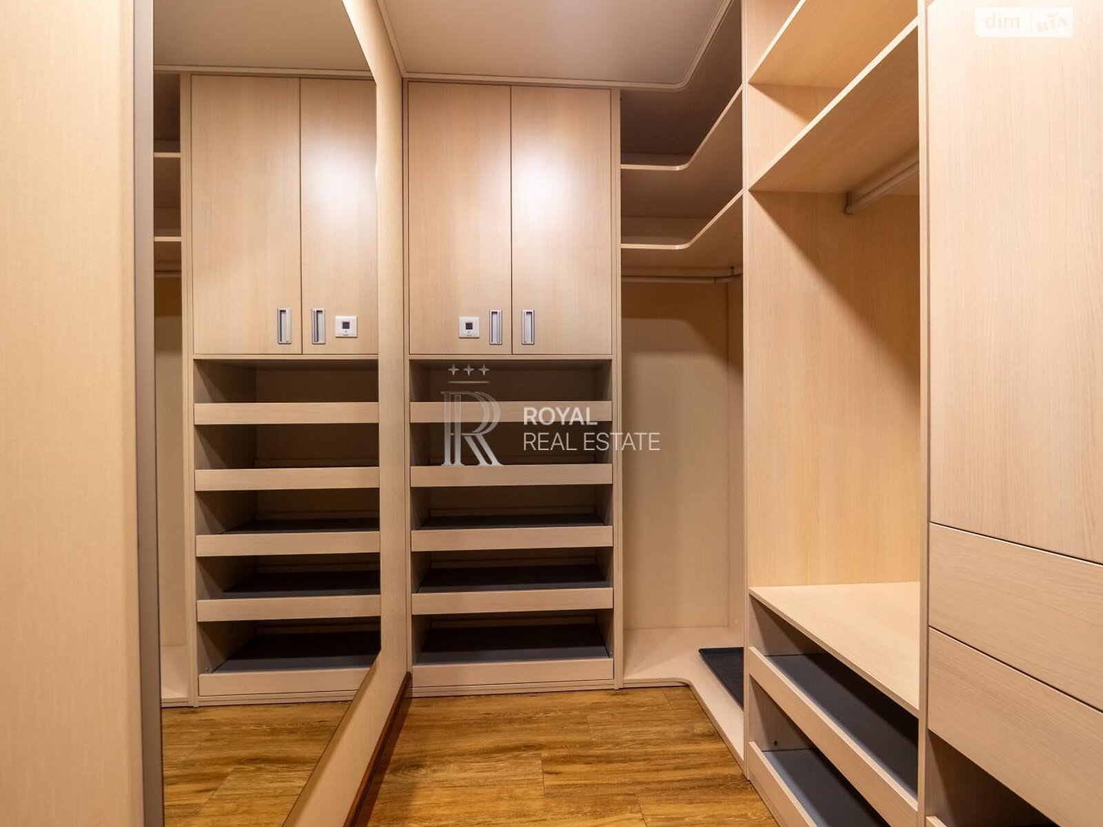 одноэтажный дом с верандой, 372 кв. м, кирпич. Продажа в Ходосовке фото 1 одноэтажный дом с верандой, 372 кв. м, кирпич. Продажа в Ходосовке фото 1