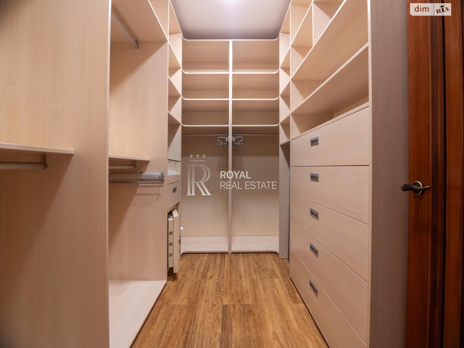 одноэтажный дом с верандой, 372 кв. м, кирпич. Продажа в Ходосовке фото 1 одноэтажный дом с верандой, 372 кв. м, кирпич. Продажа в Ходосовке фото 1