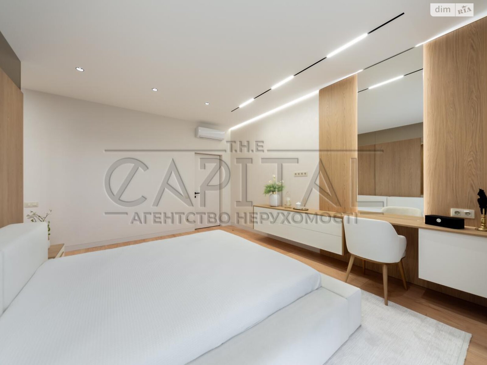 двухэтажный дом с ремонтом, 245 кв. м, кирпич. Продажа в Ходосовке фото 1