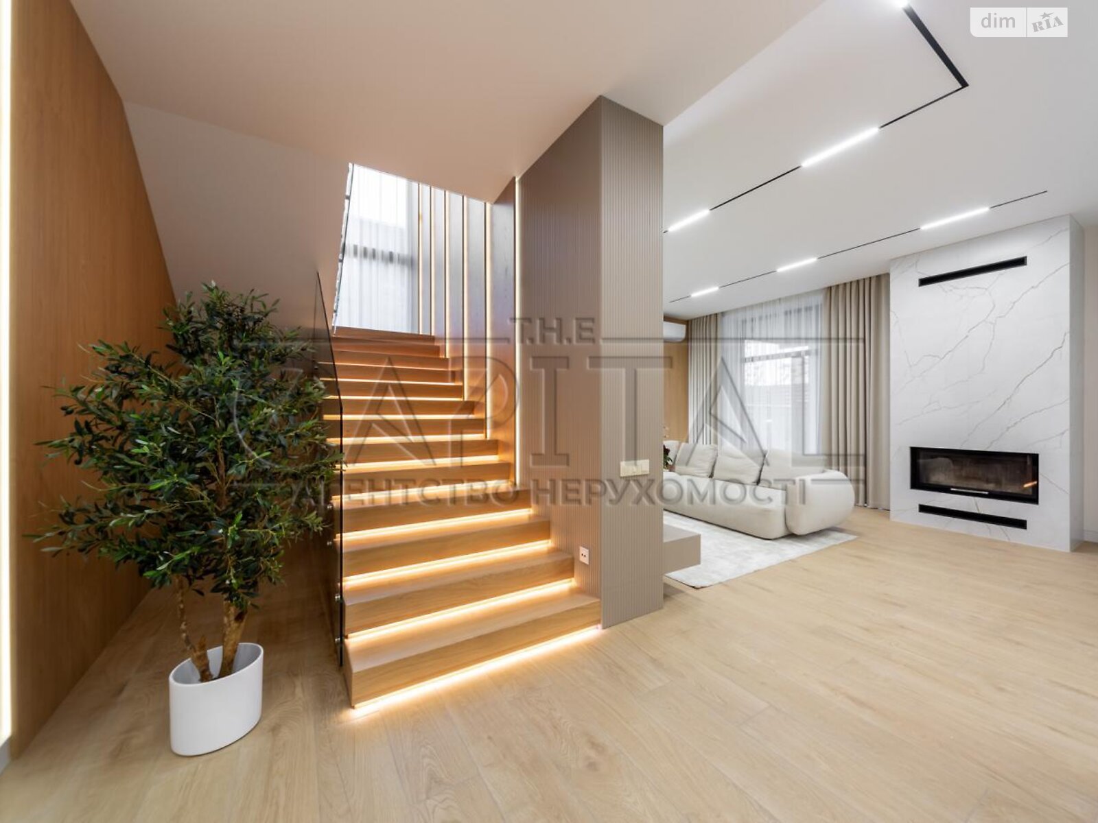 двухэтажный дом с ремонтом, 245 кв. м, кирпич. Продажа в Ходосовке фото 1