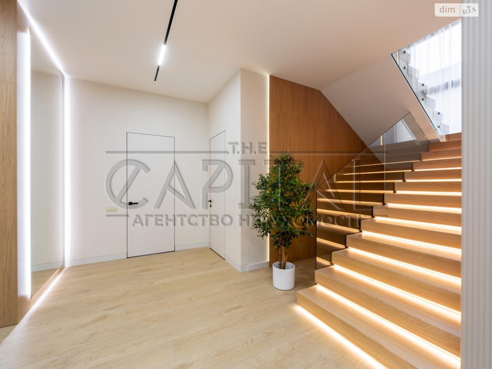 двухэтажный дом с ремонтом, 245 кв. м, кирпич. Продажа в Ходосовке фото 1