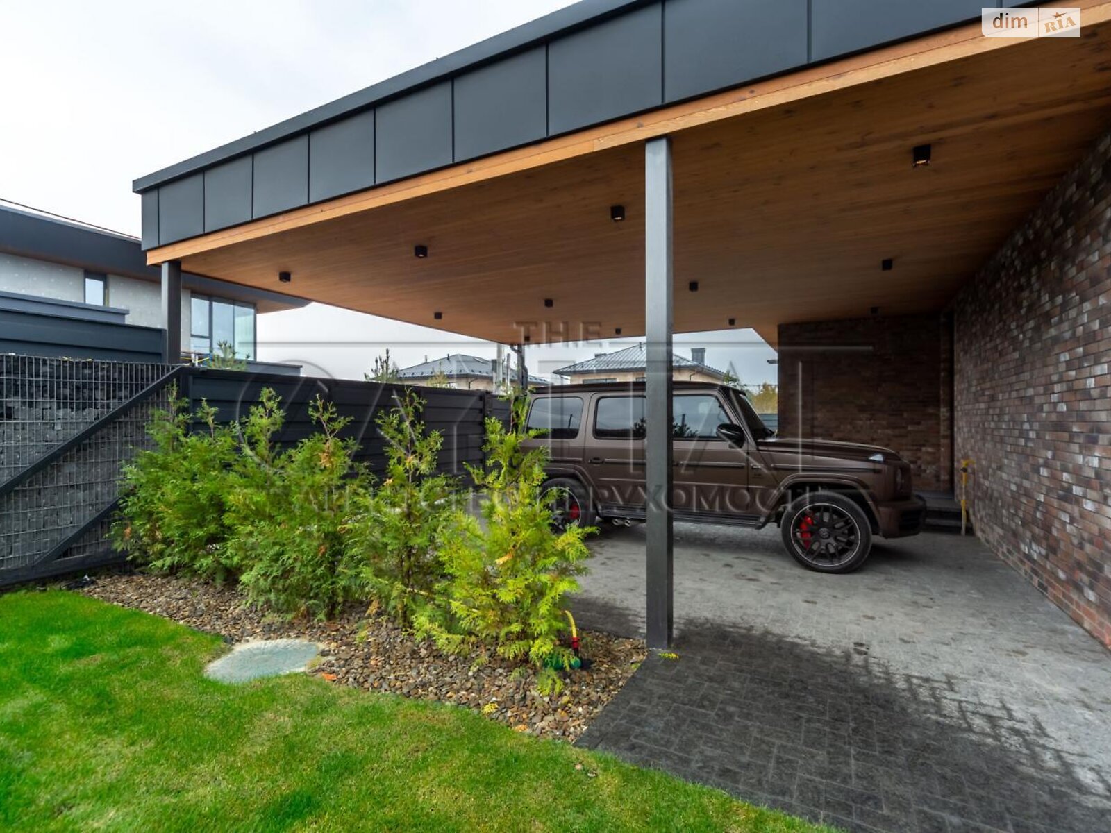 двухэтажный дом с ремонтом, 245 кв. м, кирпич. Продажа в Ходосовке фото 1