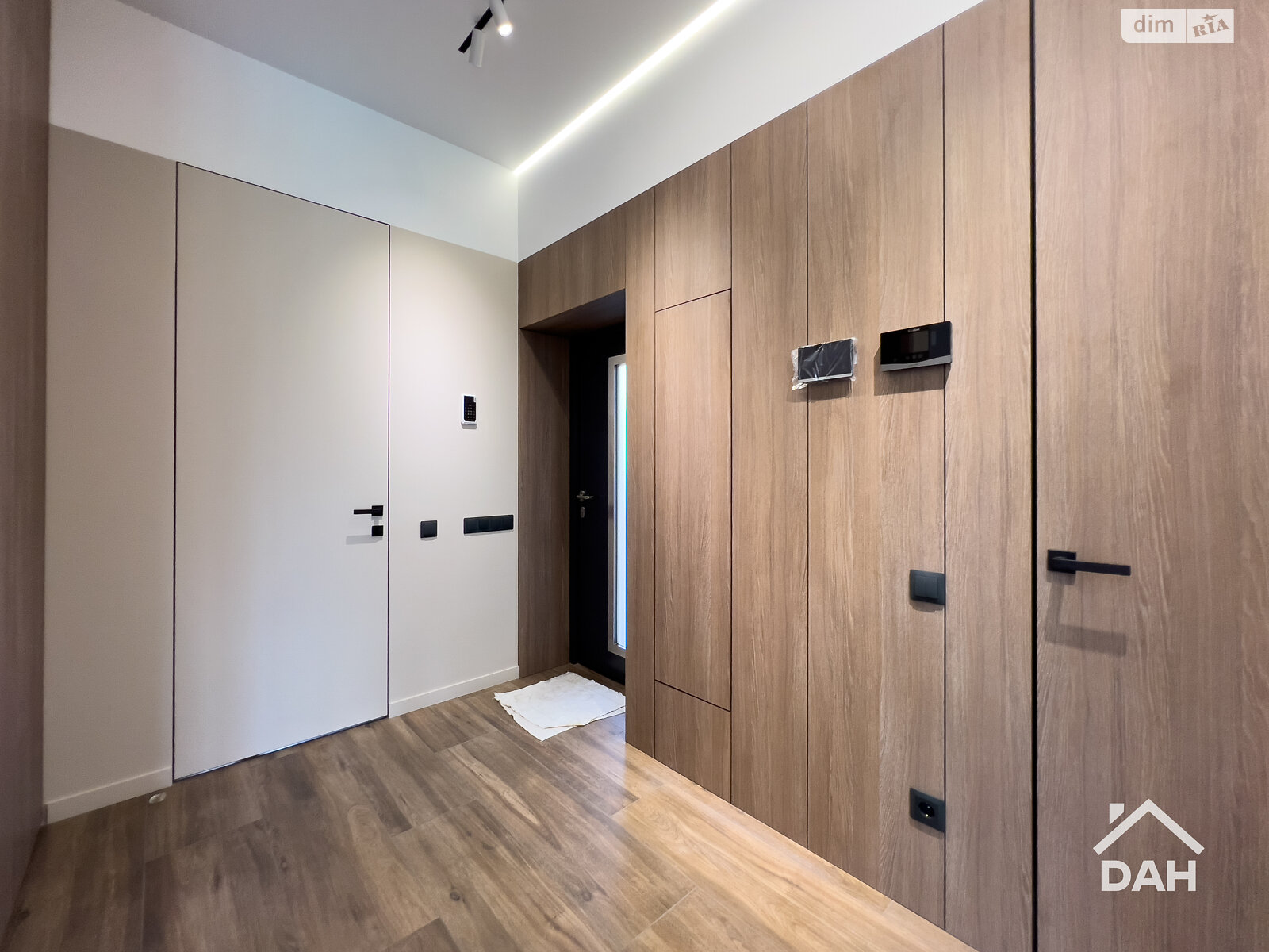 двухэтажный дом с балконом, 179 кв. м, кирпич. Продажа в Ходосовке фото 1 двухэтажный дом с балконом, 179 кв. м, кирпич. Продажа в Ходосовке фото 1