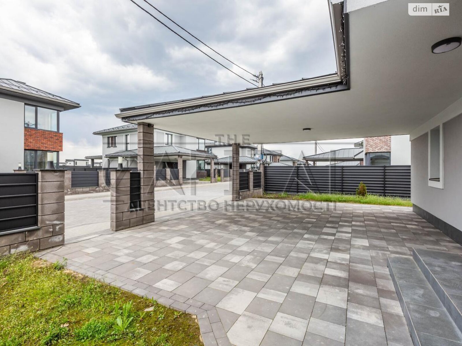 двоповерховий будинок з верандою, 200 кв. м, цегла. Продаж у Ходосівці фото 1 двоповерховий будинок з верандою, 200 кв. м, цегла. Продаж у Ходосівці фото 1