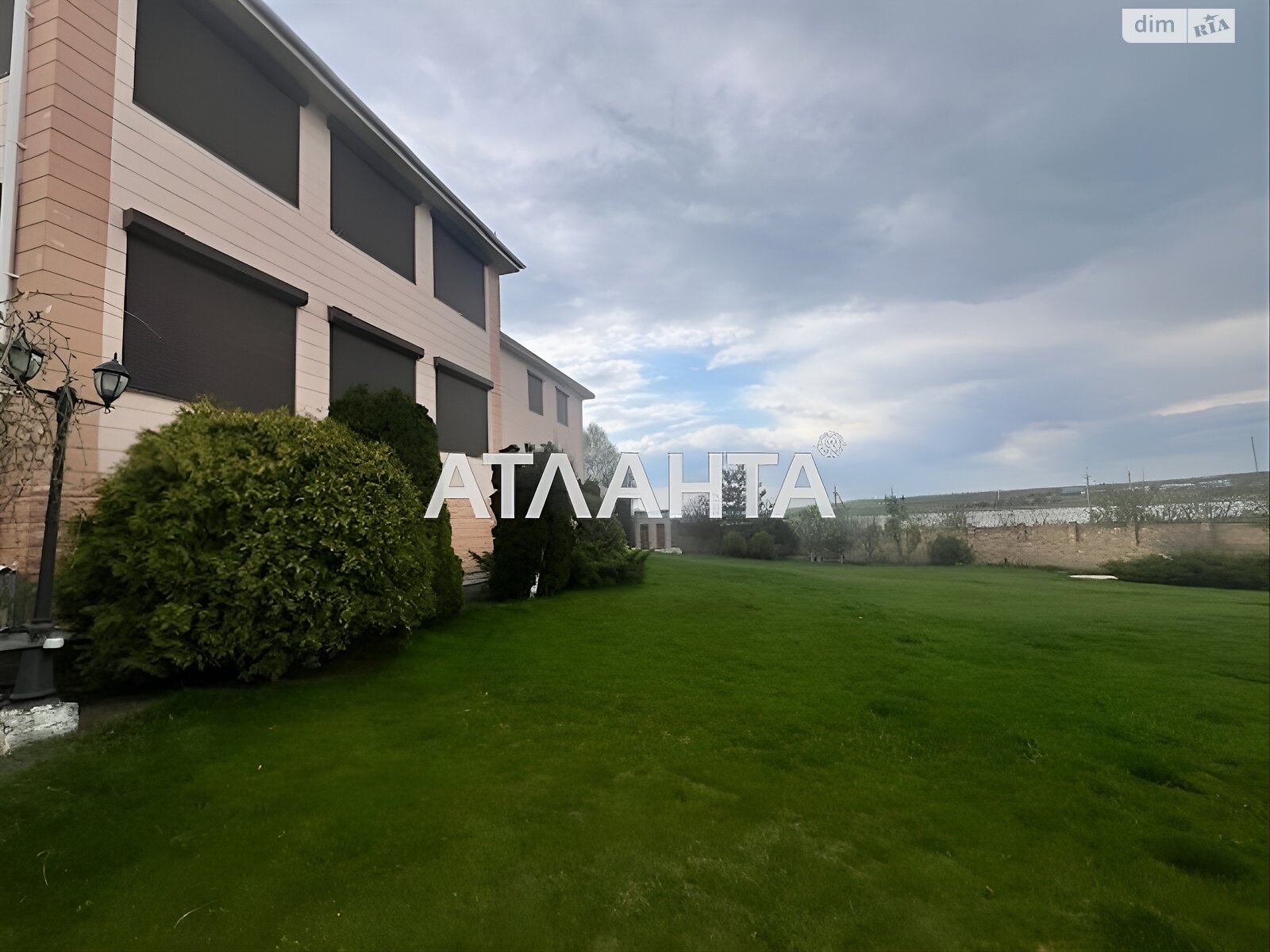 двухэтажный дом беседка, 545.3 кв. м, кирпич. Продажа в Хоминке фото 1 двухэтажный дом беседка, 545.3 кв. м, кирпич. Продажа в Хоминке фото 1